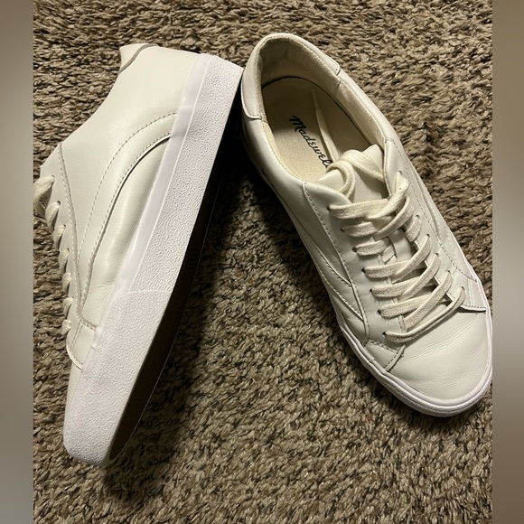 Madewell Sidewalk Low-Top Sneakers - Picture 11 of 14